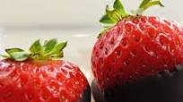 Simple Vegan Chocolate Dipped Strawberries Simple Vegan Chocolate Dipped Strawberries