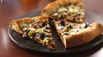 Deluxe Stuffed-Crust Pizza Deluxe Stuffed-Crust Pizza