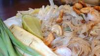 Pad Thai - ผัดไทยกุ้งสด Pad Thai - ผัดไทยกุ้งสด