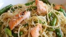 Linguine Pasta with Canned Salmon and Asparagus Linguine Pasta with Canned Salmon and Asparagus