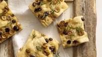 Focaccia mit Oliven und Rosmarin Focaccia mit Oliven und Rosmarin