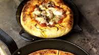 Deep-pan pizza Deep-pan pizza