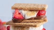 Strawberry S'mores Strawberry S'mores