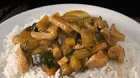 Chop suey de pollo con verduras y arroz Chop suey de pollo con verduras y arroz