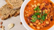Simple Slow Cooker Three Bean Vegetarian Chili Simple Slow Cooker Three Bean Vegetarian Chili