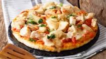 Buffalo Chicken Cauliflower Crust Pizza Buffalo Chicken Cauliflower Crust Pizza
