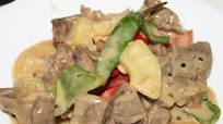 How to Cook Pininyahang Baka (Beef with Pineapples) How to Cook Pininyahang Baka (Beef with Pineapples)