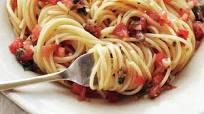Pasta with Fresh Tomato Sauce Pasta with Fresh Tomato Sauce