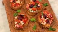 Easy & Delicious Bruschetta Easy & Delicious Bruschetta