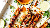 Thai Chicken Satay with Peanut Sauce (baked or grilled!) Thai Chicken Satay with Peanut Sauce (baked or grilled!)