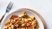 Beef Stroganoff Over Egg Noodles Beef Stroganoff Over Egg Noodles