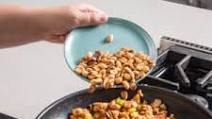 Gōngbǎo Jīdīng (Sichuan Kung Pao Chicken) Gōngbǎo Jīdīng (Sichuan Kung Pao Chicken)