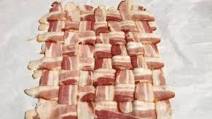 How to Build a Bacon Weave How to Build a Bacon Weave