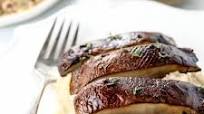 Baked Portobello Mushrooms (An Easy Vegetarian Dinner!) Baked Portobello Mushrooms (An Easy Vegetarian Dinner!)