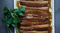 Hakka Kau Yuk (Pork Belly and Taro) Hakka Kau Yuk (Pork Belly and Taro)