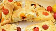 Focaccia Recipe With Tomato And Rosemary + Giveaway Focaccia Recipe With Tomato And Rosemary + Giveaway