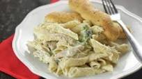 Easy Chicken & Broccoli Fettuccine Alfredo Easy Chicken & Broccoli Fettuccine Alfredo