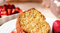 Brown Sugar Bundt Cake with Macerated Strawberries Brown Sugar Bundt Cake with Macerated Strawberries