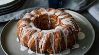 Vegan Croissant Monkeybread with Chocolate Filling Vegan Croissant Monkeybread with Chocolate Filling