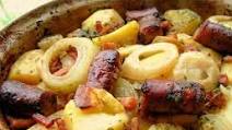 Dublin Coddle Irish Sausage, Bacon, Onion & Potato Hotpot Recipe - (4.1/5) Dublin Coddle Irish Sausage, Bacon, Onion & Potato Hotpot Recipe - (4.1/5)