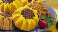 Mini Sunflower Cakes Mini Sunflower Cakes