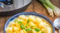 Simple Instant Pot Potato Soup Recipe (With and Without Bacon) Simple Instant Pot Potato Soup Recipe (With and Without Bacon)