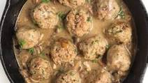 Skillet Turkey Meatballs in Mushroom Gravy Skillet Turkey Meatballs in Mushroom Gravy