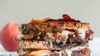 Caramelized Peach, Mascarpone and Dark Chocolate Grilled Cheese Caramelized Peach, Mascarpone and Dark Chocolate Grilled Cheese