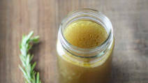 Low FODMAP Slow Cooker Beef Broth Low FODMAP Slow Cooker Beef Broth
