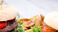 Hamburguesas a la parrilla o barbacoa Hamburguesas a la parrilla o barbacoa