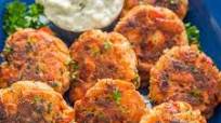 Salmon Patties Recipe (VIDEO) Salmon Patties Recipe (VIDEO)