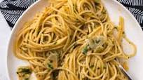 Spaghetti Aglio e Olio with Urfa Spaghetti Aglio e Olio with Urfa