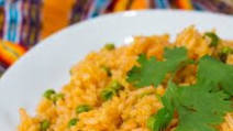 Mexican Rice Recipe (Arroz Rojo) #SaboreaTuVerano Mexican Rice Recipe (Arroz Rojo) #SaboreaTuVerano