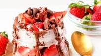 Decadent Chocolate Covered Strawberry Overnight Oats Decadent Chocolate Covered Strawberry Overnight Oats