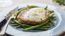Seared pork chops with goat cheese, green beans & a roll Seared pork chops with goat cheese, green beans & a roll