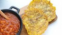 Patacones (tostones) con salsa de «hogao» Patacones (tostones) con salsa de «hogao»