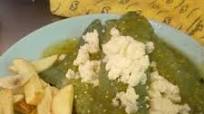 Enchiladas verdes rellenas de queso Enchiladas verdes rellenas de queso