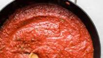 HOMEMADE MARINARA SAUCE (QUICK + EASY) HOMEMADE MARINARA SAUCE (QUICK + EASY)