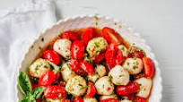 Pesto Caprese Salad Pesto Caprese Salad