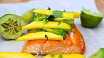 Salmón con Mango y Aguacate Salmón con Mango y Aguacate