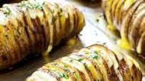 Hasselback Potatoes with Garlic Thyme Butter Hasselback Potatoes with Garlic Thyme Butter