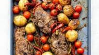 Oven-Baked Lamb Chops with Potatoes and Peppers Oven-Baked Lamb Chops with Potatoes and Peppers