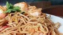 Chinese Braised Shrimp E-Fu Noodles (伊麵 - Yee Mein) Chinese Braised Shrimp E-Fu Noodles (伊麵 - Yee Mein)
