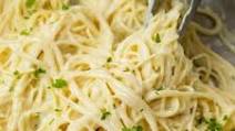 Garlic Parmesan Pasta (One Pot!) Garlic Parmesan Pasta (One Pot!)