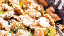 Healthy Mushroom Stroganoff {Easy and Creamy!} Healthy Mushroom Stroganoff {Easy and Creamy!}