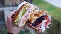 FOCACCIA FARICITA IN STILE “ALL’ANTICO VINAIO” FOCACCIA FARICITA IN STILE “ALL’ANTICO VINAIO”