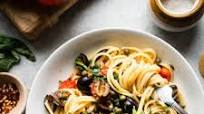 Simple Pasta Recipe: Pasta with Olives and Capers Simple Pasta Recipe: Pasta with Olives and Capers