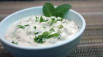 Ensalada Raita de Menta. Ensalada India ligera y refrescante Ensalada Raita de Menta. Ensalada India ligera y refrescante