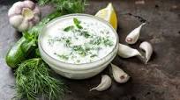 Tzatziki: co to jest? Przepis na sos grecki Tzatziki: co to jest? Przepis na sos grecki