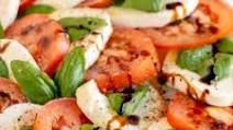 Easy Caprese Salad Easy Caprese Salad